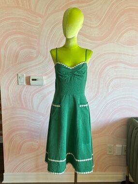 Vintage style green dress